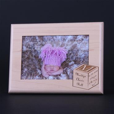 Maddyn Landscape Baby Frame